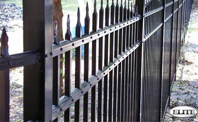 EFS-55 aluminum fencing close up