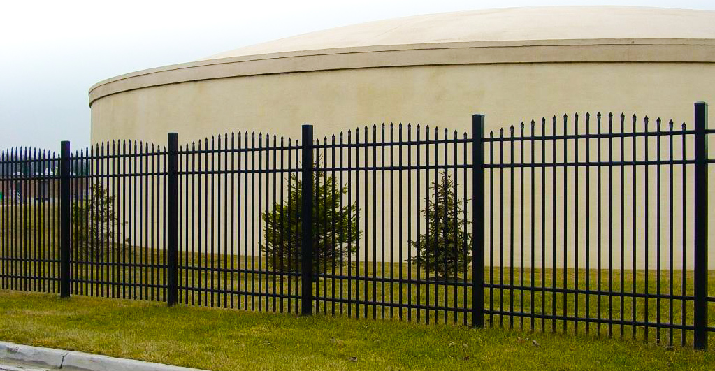 EFS 55 Aluminum Fence with Arched Pickets